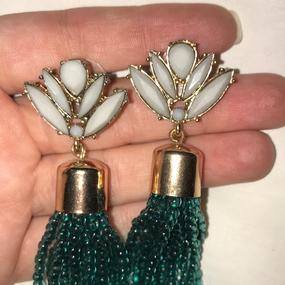 Statement earrings - Picture 3 of 3